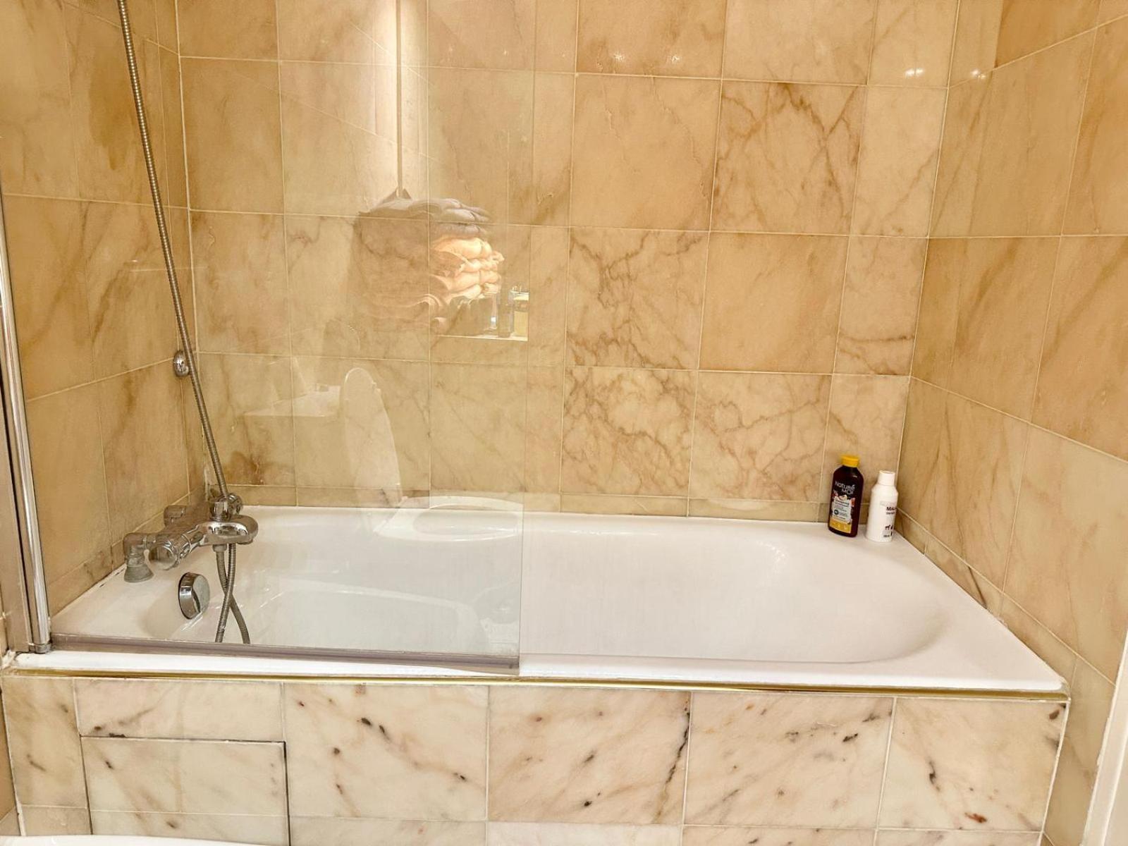 Appartement T3 De Standing Vue Mer Et Marina Mandelieu Eksteriør bilde